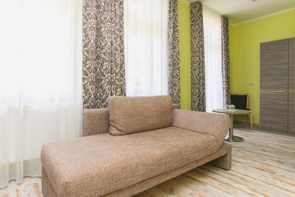 Restaurant & Pension Eshramo Barth Pokój zdjęcie