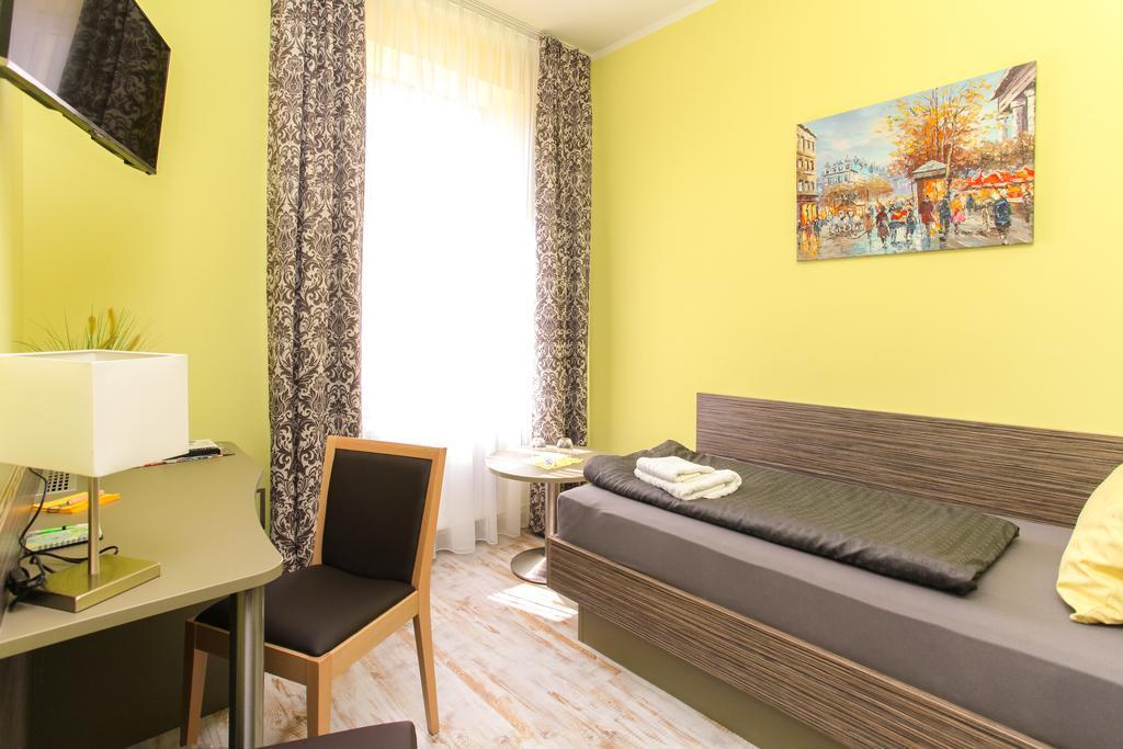 Restaurant & Pension Eshramo Barth Pokój zdjęcie